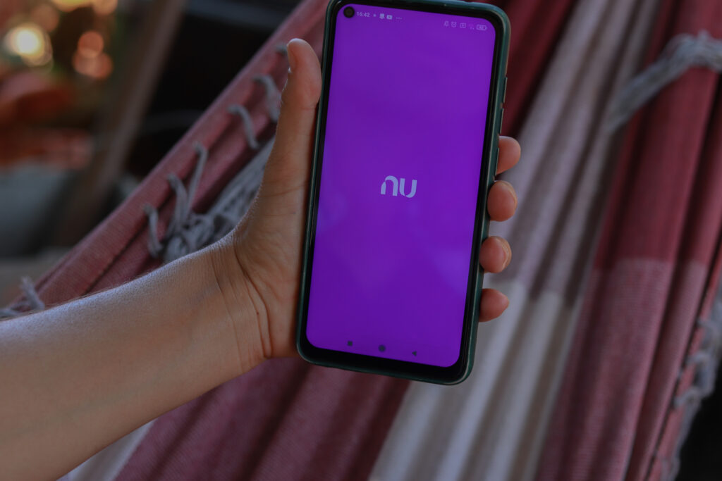 Nubank envia comunicado importante para todos clientes com dívida no banco