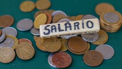 Salário comprometido? Idosos que dependem de renda mensal podem ficar sem benefício