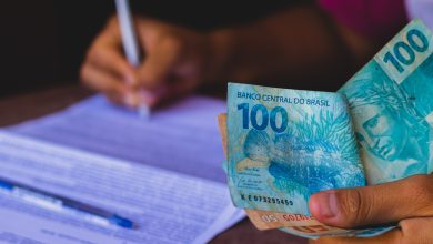 Serasa liberou! Trabalhadores com nome sujo podem retirar até R$ 3 MIL; saiba como pedir