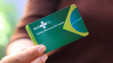 Usuários do SUS que recebem benefício do governo têm novo prazo para cumprir regra