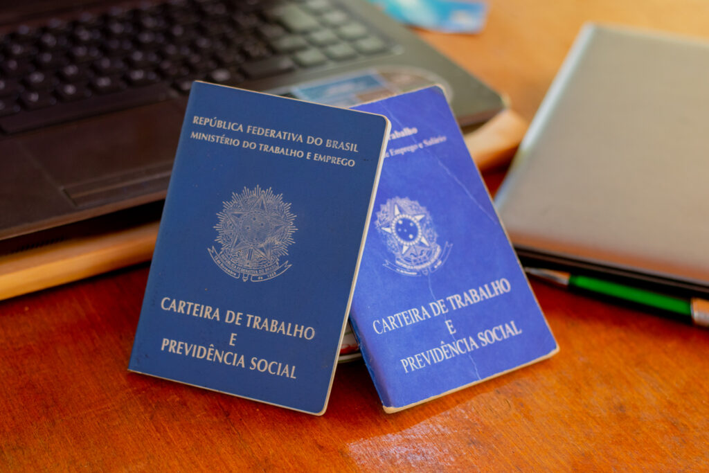 Alegria do CLT: nova escala de trabalho anima profissionais de vários setores no Brasil