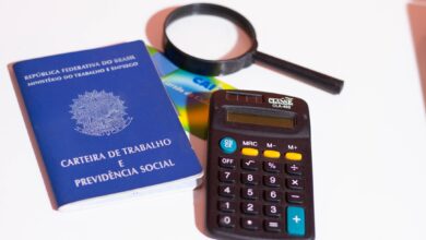 Bolsa Família e CLT: saiba se marido com carteira assinada impede recebimento de auxílio