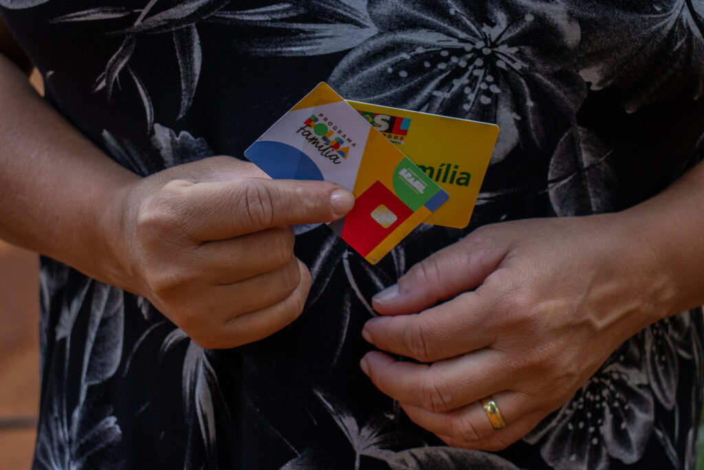 Bolsa Família encerra calendário com repasse de R$ 667 HOJE (30); consulte agora!