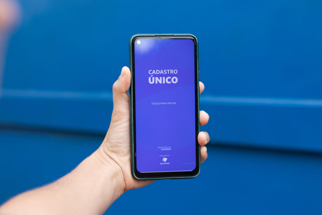 CadÚnico em perigo: evite a suspensão de benefícios usando apenas o celular