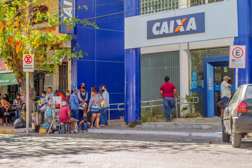 Caixa realiza novo leilão de imóveis no Brasil: descontos são ABSURDOS!