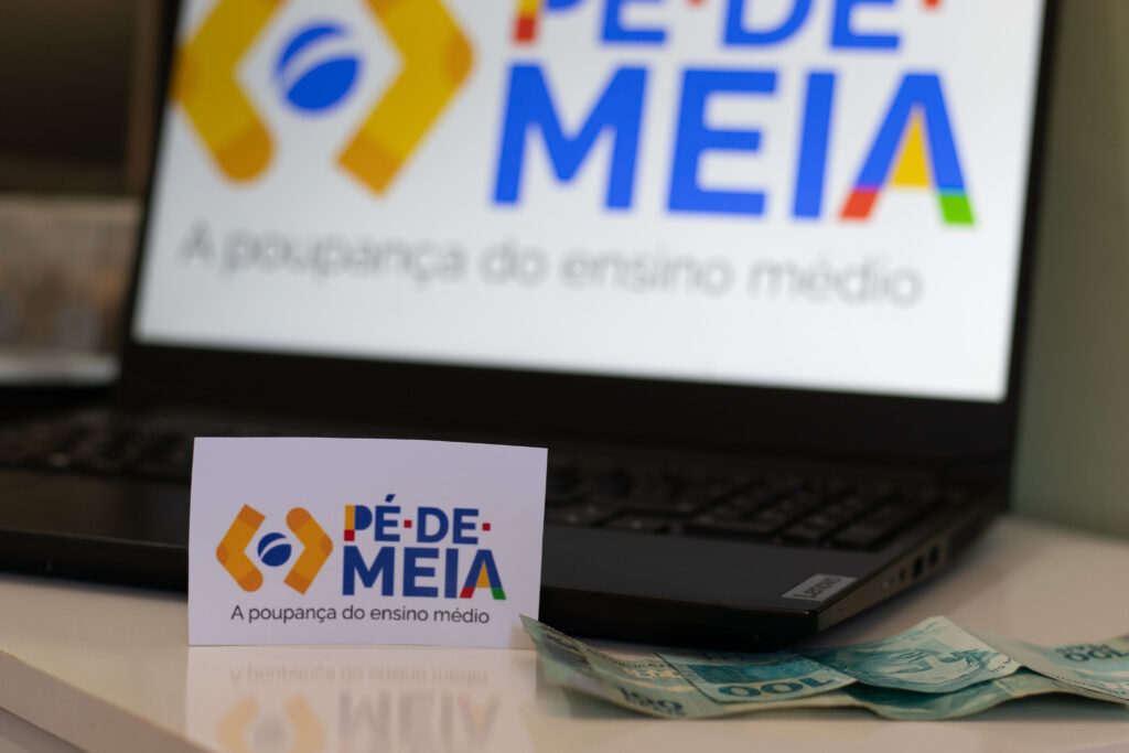 Calendário Pé-de-Meia: MEC confirma datas de pagamento do benefício para estudantes