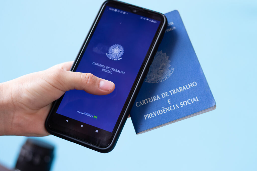 Carteira de Trabalho Digital esconde ISTO de você: aprenda a sair do VERMELHO!