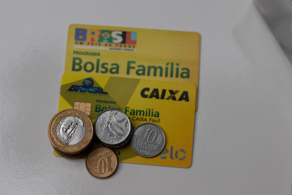 É possível receber BPC e Bolsa Família juntos em 2025 Entenda as regras de acúmulo