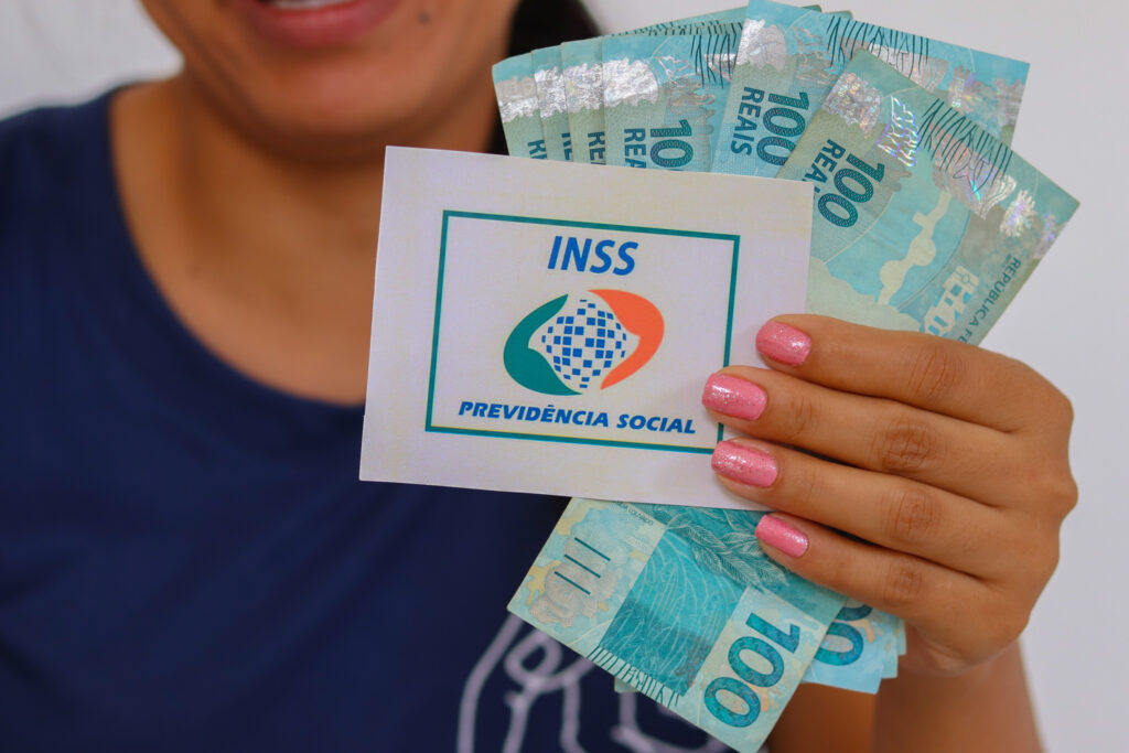 INSS amplia benefício para gestantes de todo Brasil: veja o que precisa para solicitar!