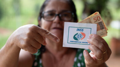 INSS anuncia novo pagamento de um salário mínimo para idosos; aprenda a consultar