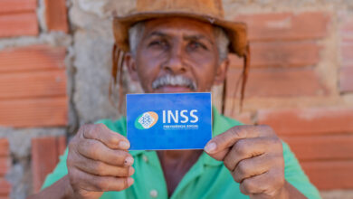 Iniciativa do INSS amplia atendimento a vítimas de fraudes; saiba como reivindicar valores