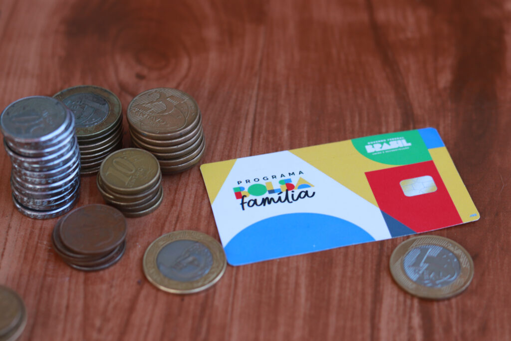 Metade do valor Bolsa Família