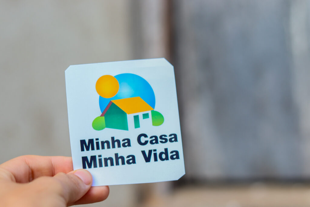Minha Casa Minha Vida: descubra se brasileiros com nome sujo também têm direito ao benefício