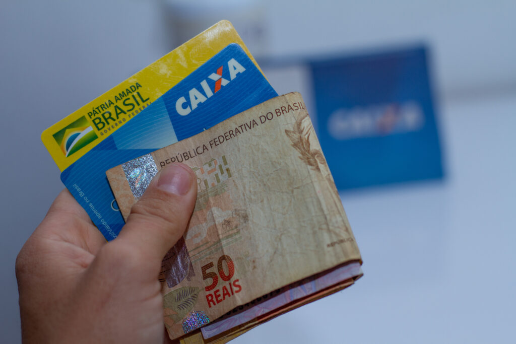 Pode trabalhar e receber o Bolsa Família ao mesmo tempo