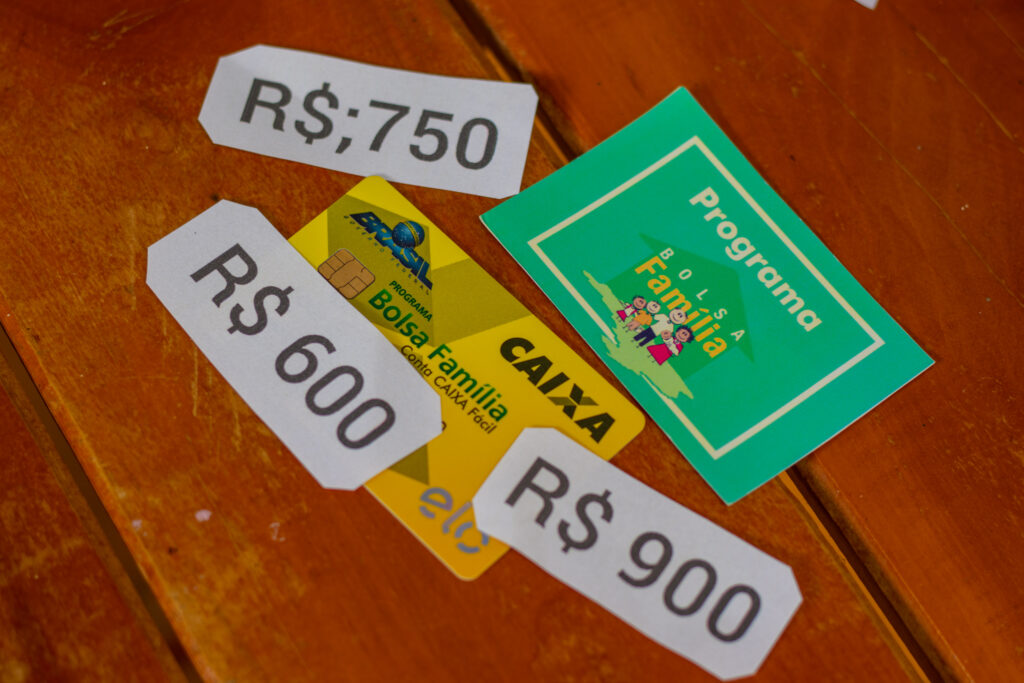 Quinta parcela do Bolsa Família: veja quem pode sacar benefício de R$ 900 em maio