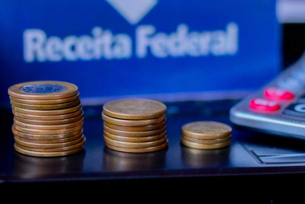Receita Federal emite nota para quem caiu na malha fina e NÃO tem como pagar dívida