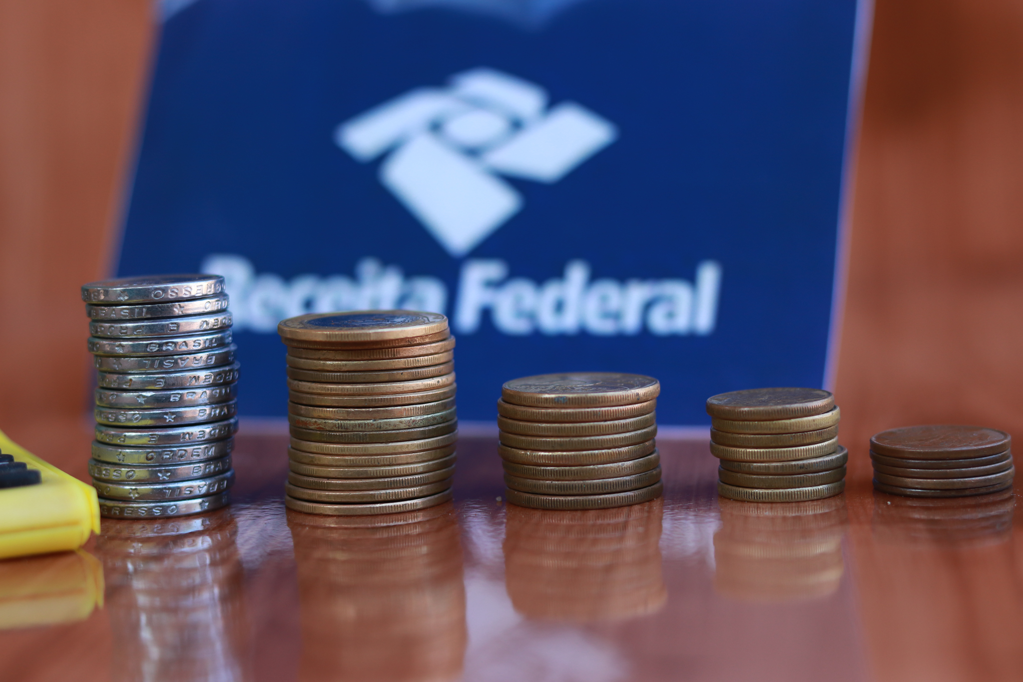 Receita Federal emite nota para quem caiu na malha fina e NÃO tem como pagar dívida