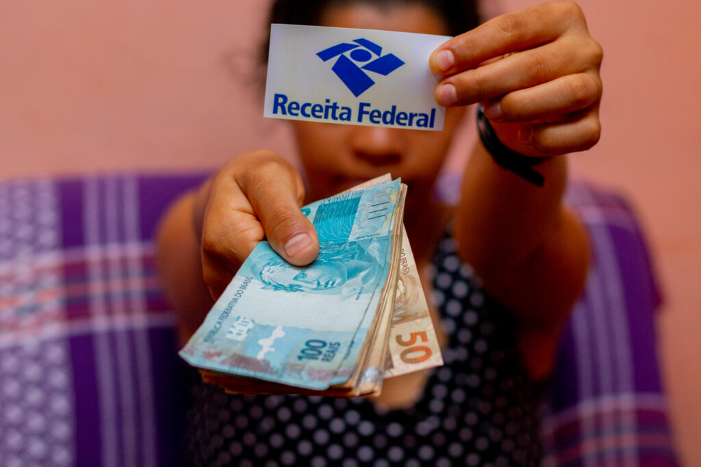 Receita Federal toma decisão importante sobre restituição do Imposto de Renda; confira