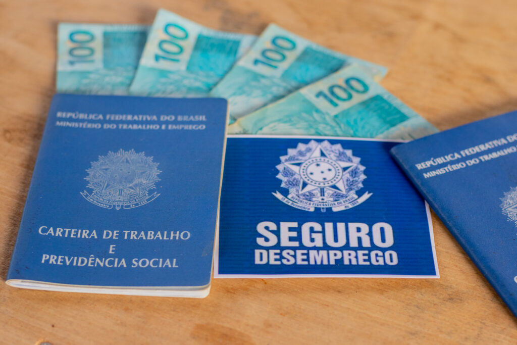 Seguro-Desemprego reajustado: valor máximo sobe para R$ 2.424 e tem critérios atualizados