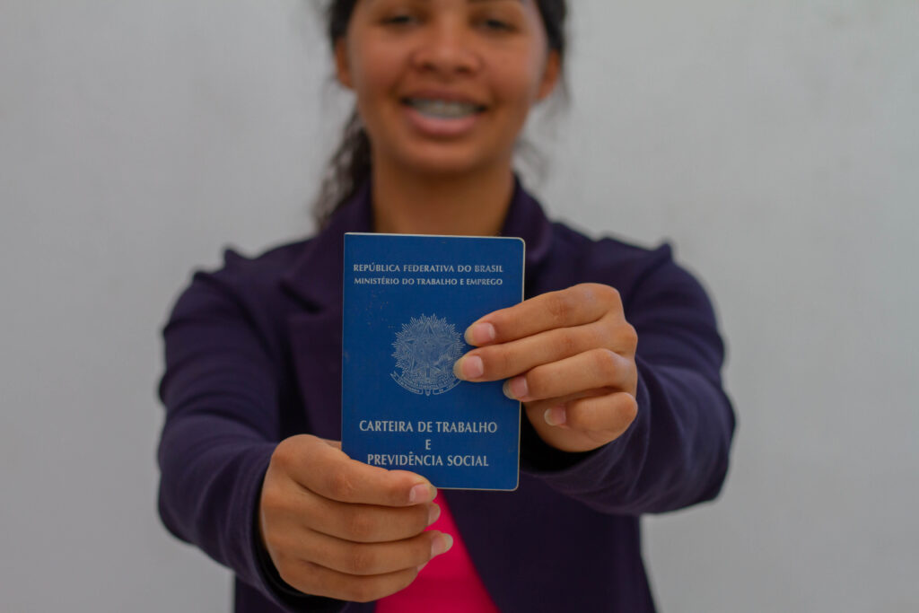 mães adotivas podem pedir licença maternidade