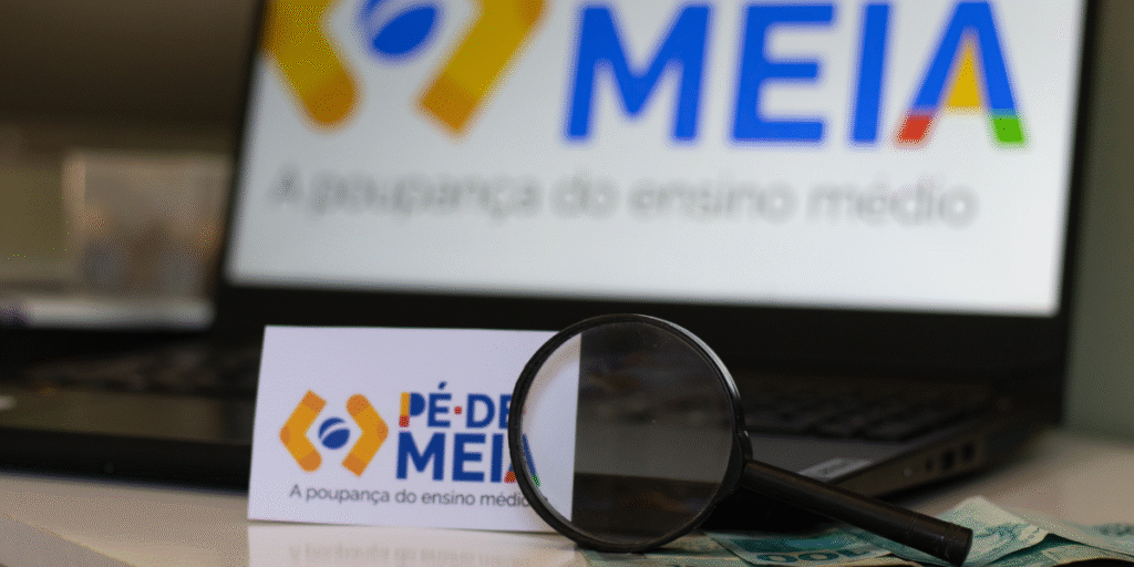 Pé de Meia entenda as regras do programa que incentiva a permanência escolar