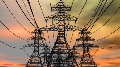 Aneel aciona bandeira vermelha 2 e energia elétrica ficará mais cara em agosto