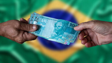 Aposentados comemoram devolução de descontos indevidos