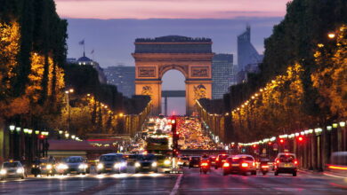 Cidade europeia encanta com luzes, ruas históricas e um charme que conquista corações