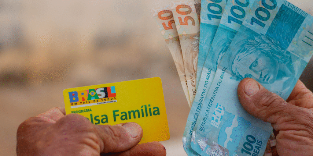 Como sair da Regra de Proteção do Bolsa Família e continuar recebendo o auxílio