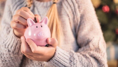 Esse hábito simples está ajudando quem ganha pouco a sobrar dinheiro