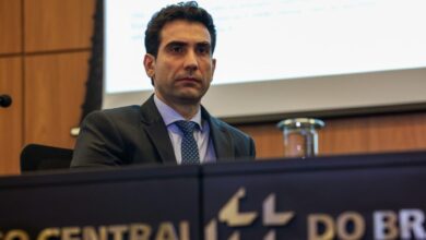 BC atribui inflação acima da meta à atividade forte, expectativas, inércia e depreciação cambial