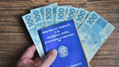 Trabalhadores comemoram aumento do salário mínimo para R$ 1.804