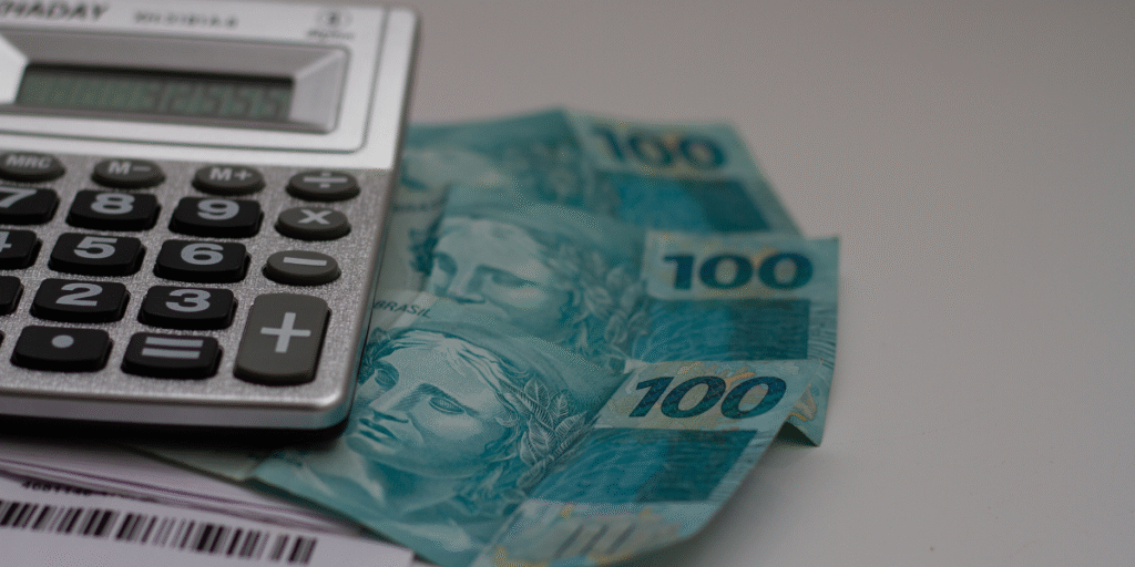 Qual o valor do auxílio-reclusão em 2025 Entenda o limite de renda e o cálculo