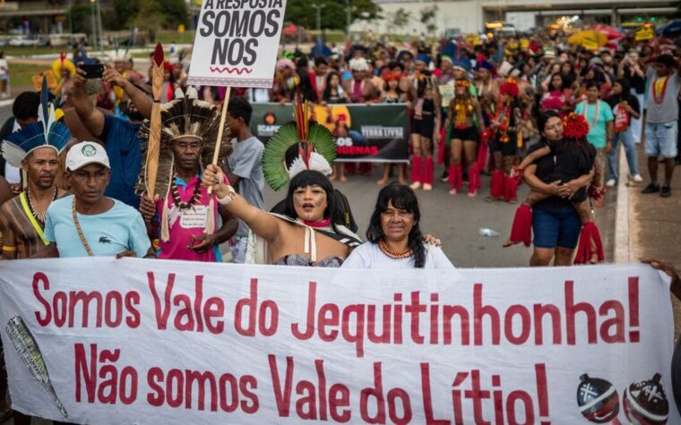 Metade dos projetos sobre indígenas no Congresso é contrária a direitos