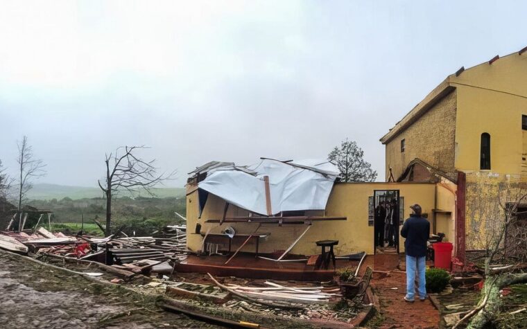 Inmet emitiu alerta vermelho para ciclone extratropical no litoral do Sul
