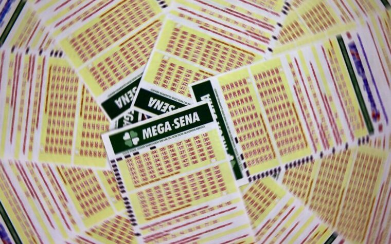 Mega-Sena acumula e próximo prêmio salta para R$ 102 milhões