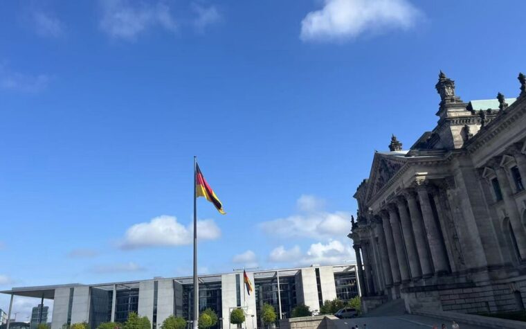 Partido de extrema direita AfD vence eleição estadual histórica na Alemanha