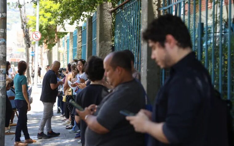 Prova Nacional Docente 2026 é aplicada no domingo em todo o país