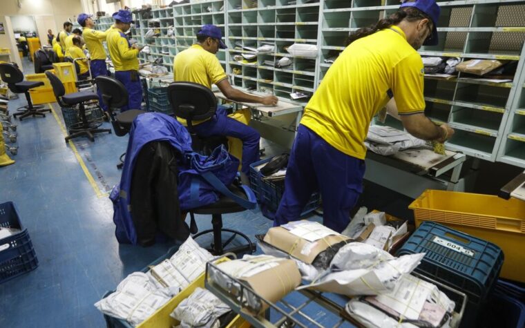 TST determina manutenção de 80% do efetivo dos Correios em greve